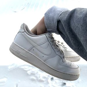 white air force 1’s